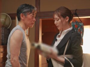 Cô chủ nhà trọ bị đám đô vật sumo thay nhau lạm dụng tập thể.